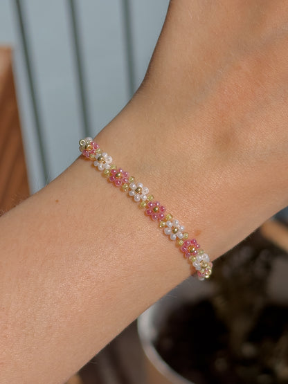 Summer Daisy Bracelets