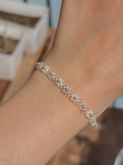 Summer Daisy Bracelets